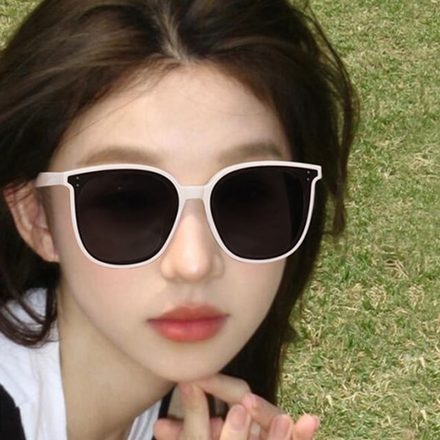 MOL Girl-Square Sunglasses
