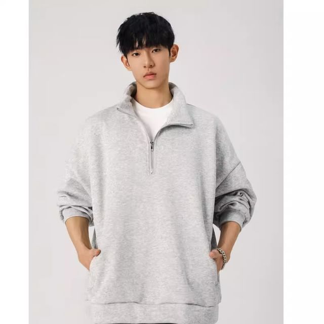 Chuoku-Collar Half-Zip Sweatshirt