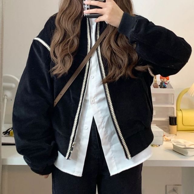 Yako-Contrast Trim Zip Jacket