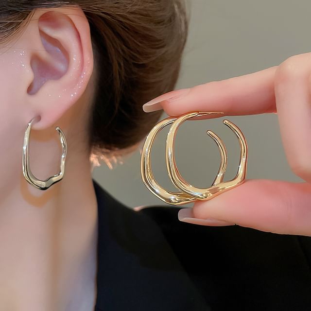 Calafa-Irregular Hoop Earring