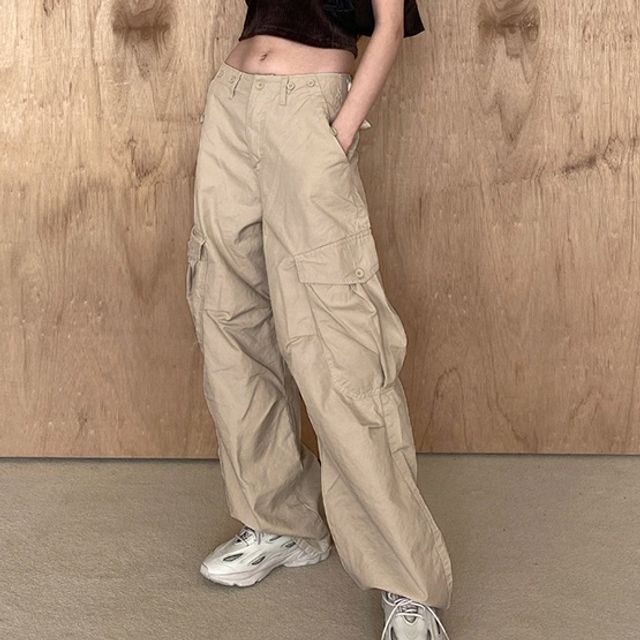 WEEKEND BLOOPERS Low Rise Plain Cargo Baggy Pants YesStyle