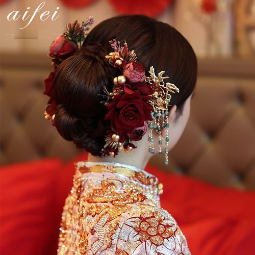 The Hair Combing Ceremony (梳头) Guide You'll Ever Need For Your Wedding