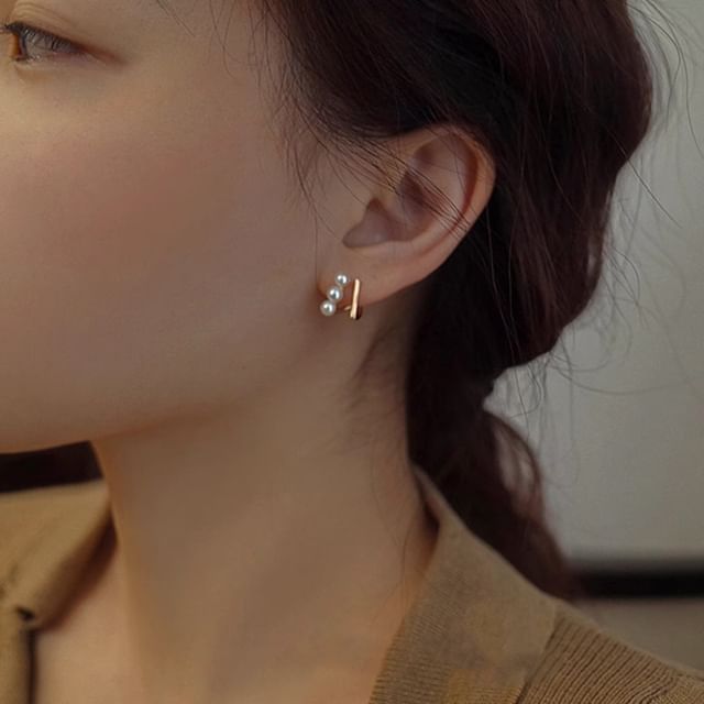 Dashiro-Faux Pearl Stud Earring