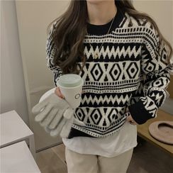 Piwonia - Long-Sleeve Pattern Sweater Piwonia - Long-Sleeve Pattern Sweater