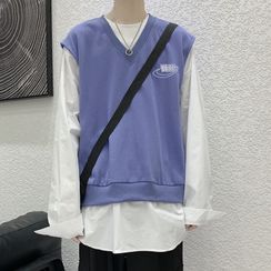 Soulcity - 假兩件長袖上衣印花V領背心 Soulcity - 假兩件長袖上衣印花V領背心