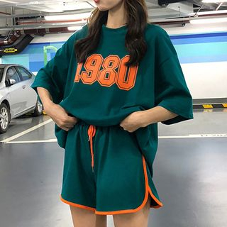 Loose-Fit T-Shirt + Shorts 