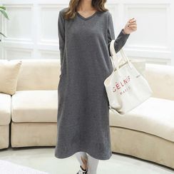 BOSAI - Long-Sleeve Midi A-Line T-Shirt Dress