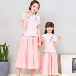 Drunk Trunk - Family Matching Set: Flower Print Short-Sleeve Hanfu Top + Midi A-Line Skirt Drunk Trunk - Family Matching Set: Flower Print Short-Sleeve Hanfu Top + Midi A-Line Skirt