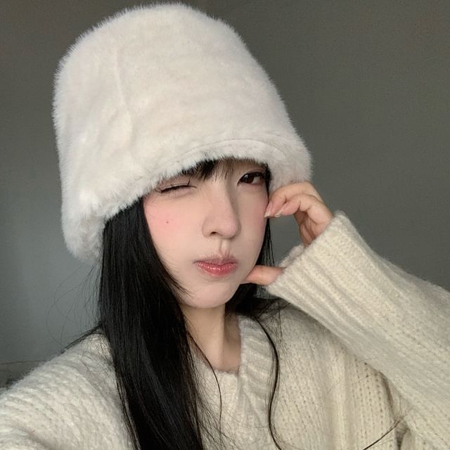 4-4 STUDIO-Plain Fluffy Cloche Hat