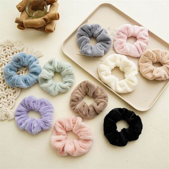 enthice-Plain Scrunchie