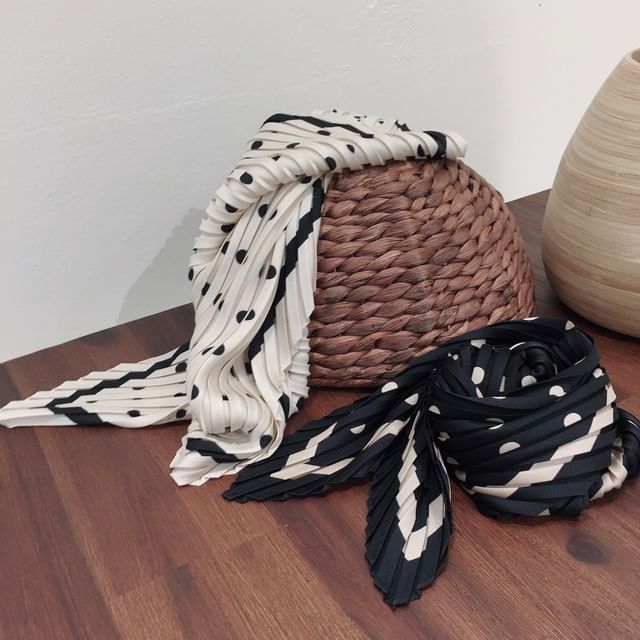 Frior-Dotted Accordion Pleated Scarf