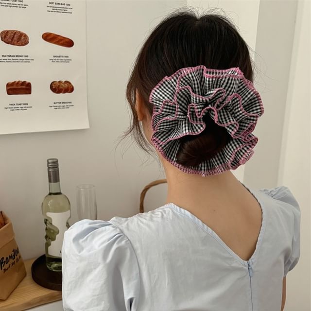 Allyrinta-Gingham Scrunchie