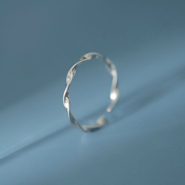 Dashiro-Twisted Sterling Silver Ring