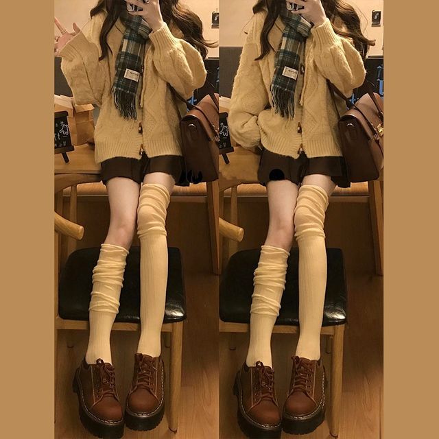 Gentiana-Plain Over-The-Knee Socks