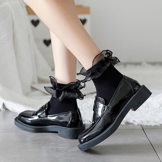 Kinoxslone-Plain Ruffle Trim Socks