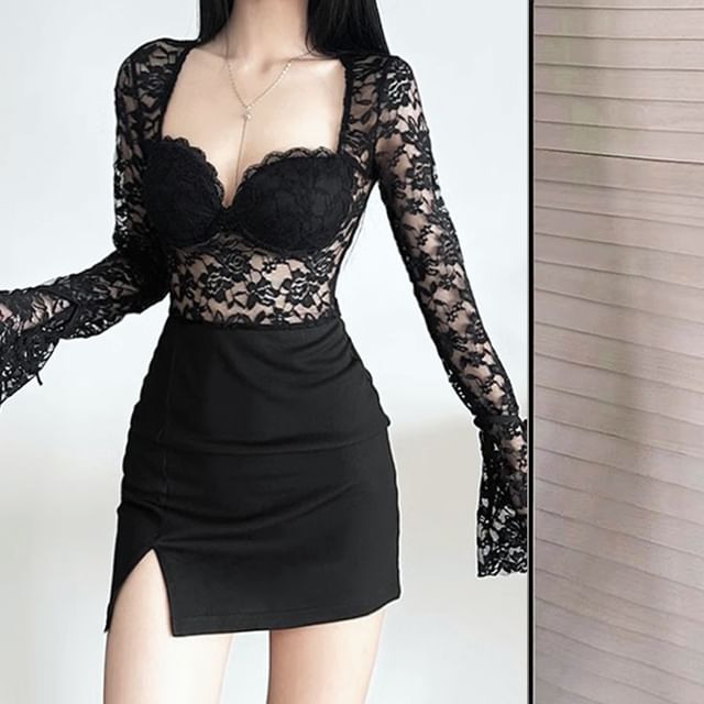 Allinya-Flared-Sleeve Sweetheart Neckline Lace Panel Side-Slit Mini Bodycon Dress