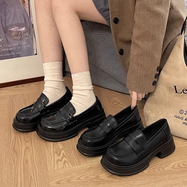 Red Wolf-Platform Penny Loafers