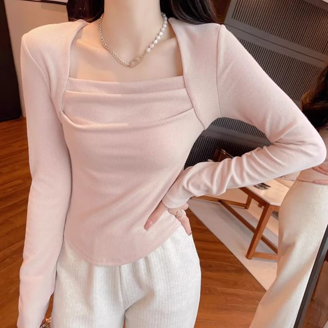 Cloud Nine-Long-Sleeve Queen Anne Neckline Plain Top