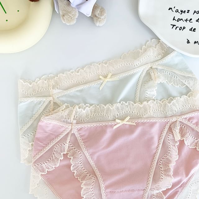 Gecko-Lace Trim Panty