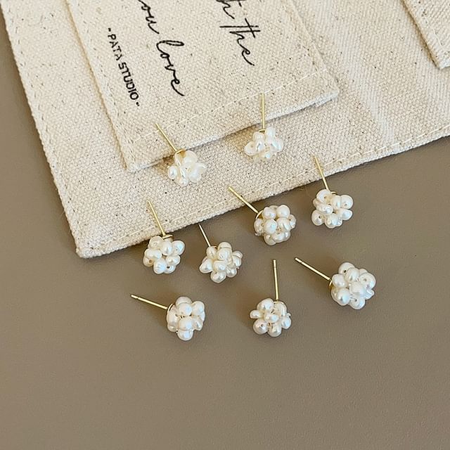 Panda Dama-Freshwater Pearl Ear Stud