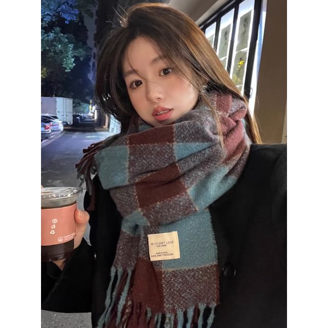 4-4 STUDIO-Classic Plaid Fringed Warm Scarf