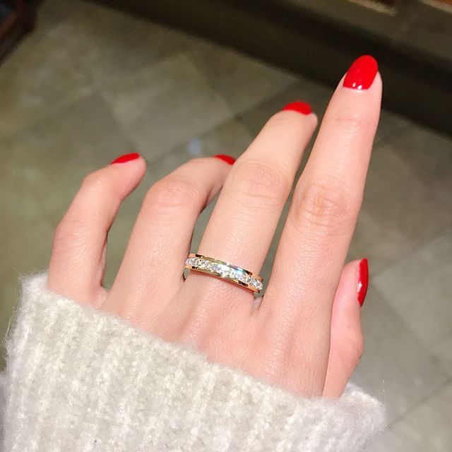 Gaya-Titanium Steel Rhinestone Ring