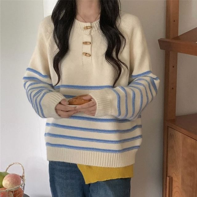 Hevnir-Crewneck Toggle Striped Sweater