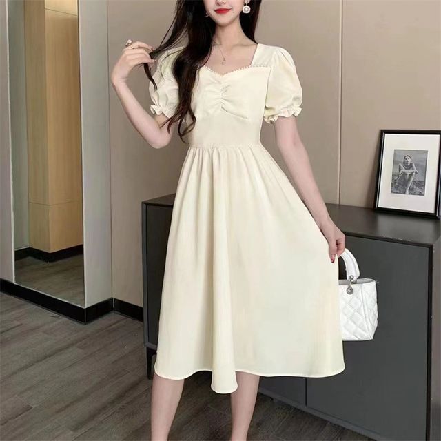 aistera - Puff-Sleeve Sweetheart-Neckline Plain Shirred Midi A-Line Dress
