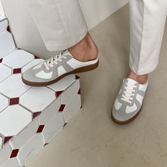 Seoul Homme - Contrast-Panel Slip-On Sneakers Seoul Homme - Contrast-Panel Slip-On Sneakers