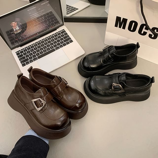 Asterisk-Platform Buckled Laofers