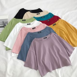 Elbow-Sleeve Plain Cropped T-Shirt in 