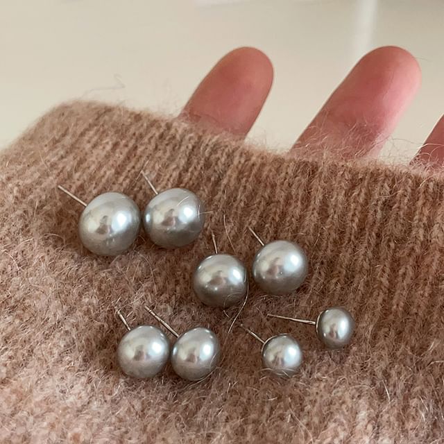 Hansha-Metallic Ball Stud Earring