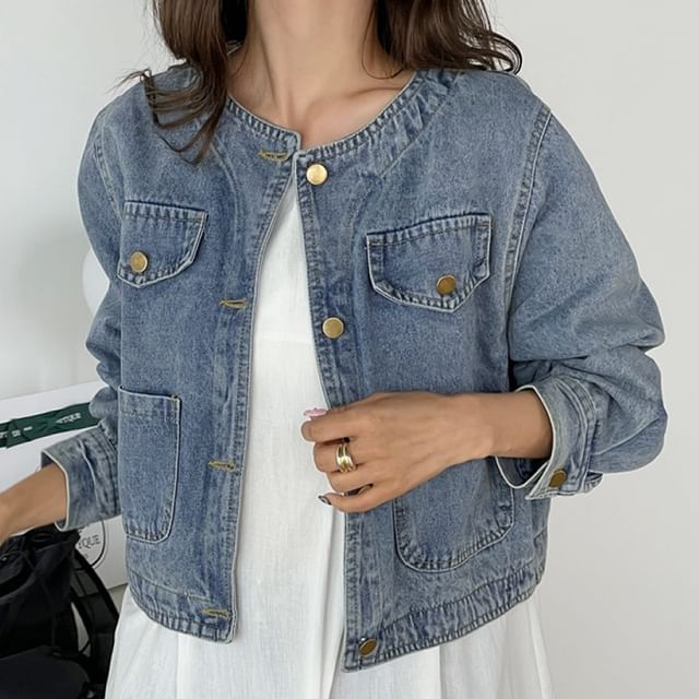 Lewwe-Washed Denim Round Neck Button Up Cropped Jacket