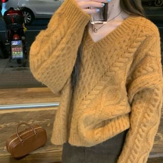 Beem-Drop Shoulder V-Neck Plain Cable Knitted Sweater