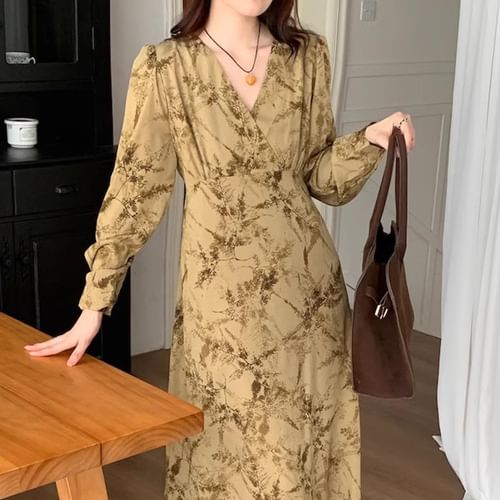 palajana - Long-Sleeve V-Neck Floral Midi A-Line Dress | YesStyle palajana - Long-Sleeve V-Neck Floral Midi A-Line Dress | YesStyle