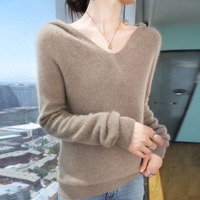 Weelop-Long-Sleeve V-Neck Hooded Plain Knit Top