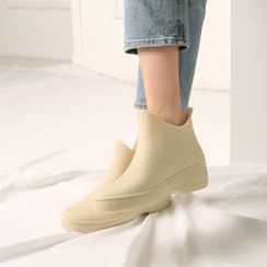 Wifky - Rubber Ankle Rain Boots Wifky - Rubber Ankle Rain Boots