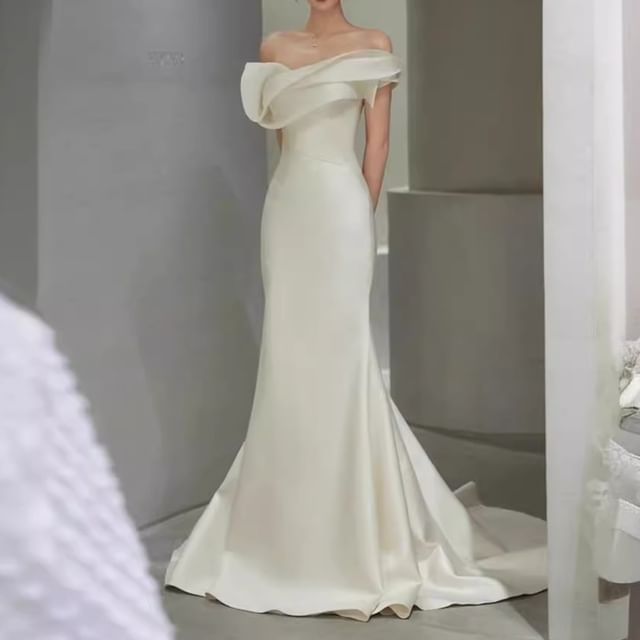 DreesHouse-Off-Shoulder Plain Mermaid Wedding Gown