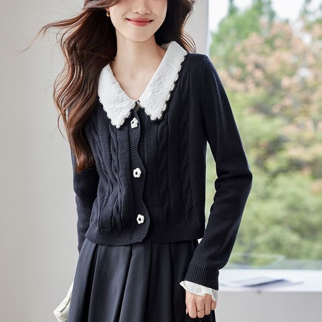 Dragan Pulse-Collared V-Neck Two Tone Button Down Cropped Cardigan