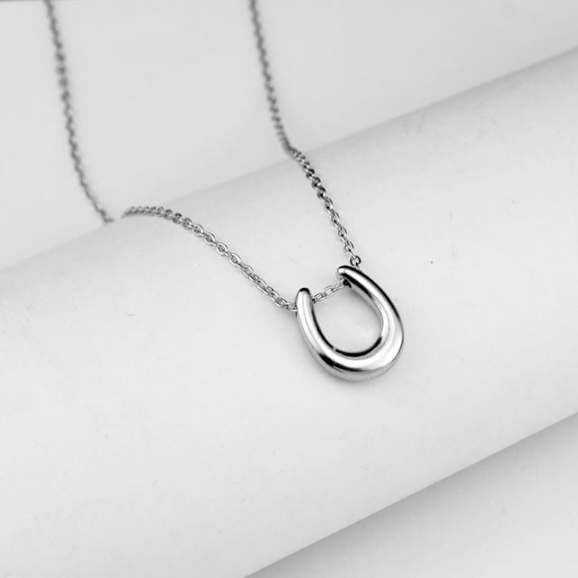 Juanitro-U Shape Necklace