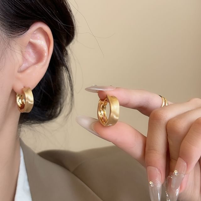 Jael-Hoop Earring