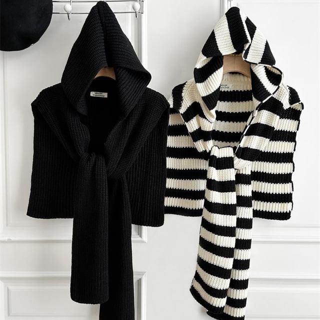 Combon-Hooded Knit Shawl