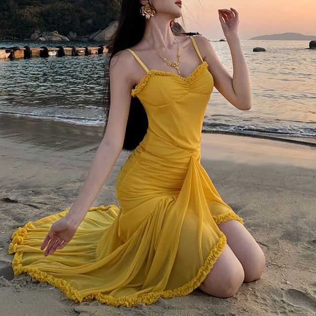 Morning Glory-Spaghetti Strap V-Neck Plain Ruffle Hem Bodycon Maxi Dress