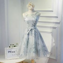 Miss D - Sleeveless Bridesmaid Dress