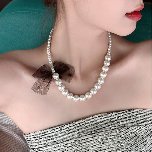 Show Mind - Faux Pearl Bow Hair Clip, YesStyle