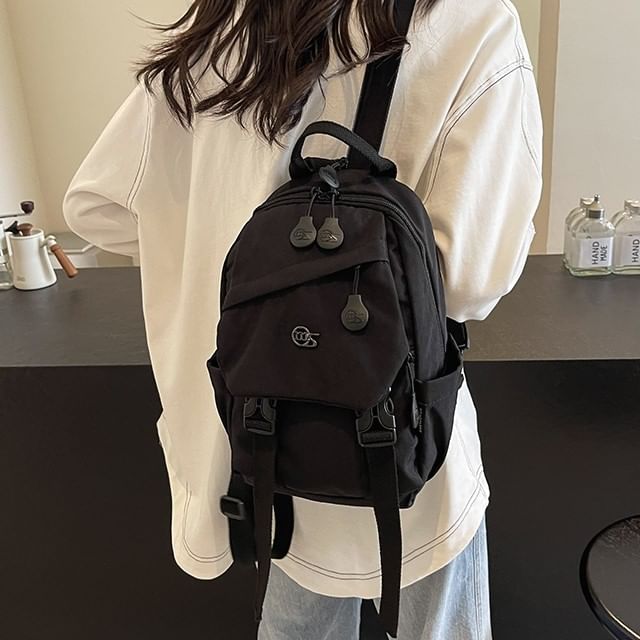 EAVALURE-Plain Panel Buckle Backpack