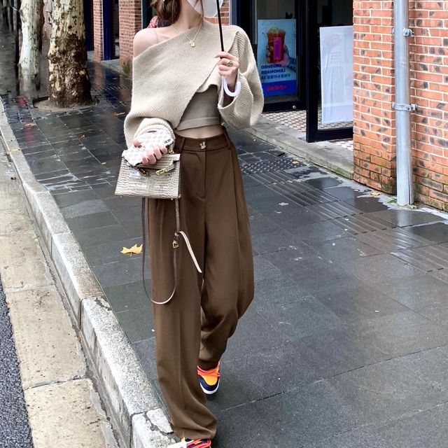 Odestra-Boat-Neck Asymmetrical Plain Cropped Sweater