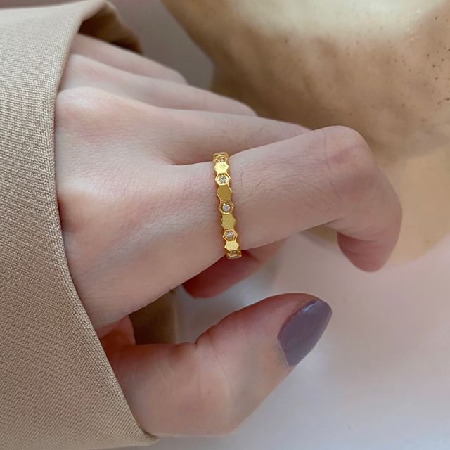 Betsuno-Rhinestone Hexagon Stainless Steel Ring