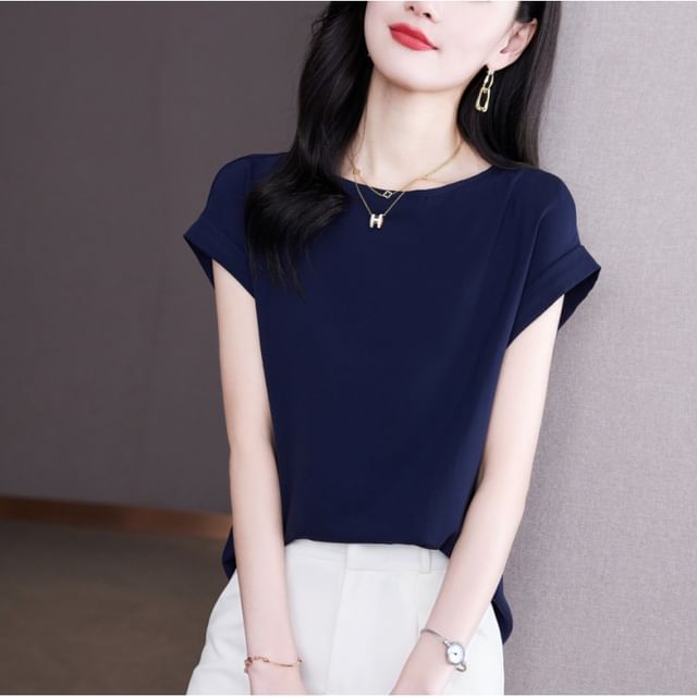 Yilda-Short-Sleeve Plain Blouse