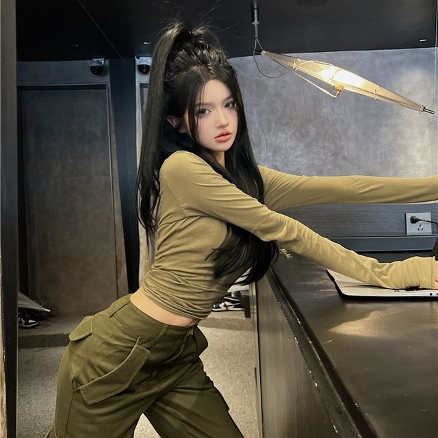 Magma Long-Sleeve Crew Neck Plain Cropped T-Shirt High Waist